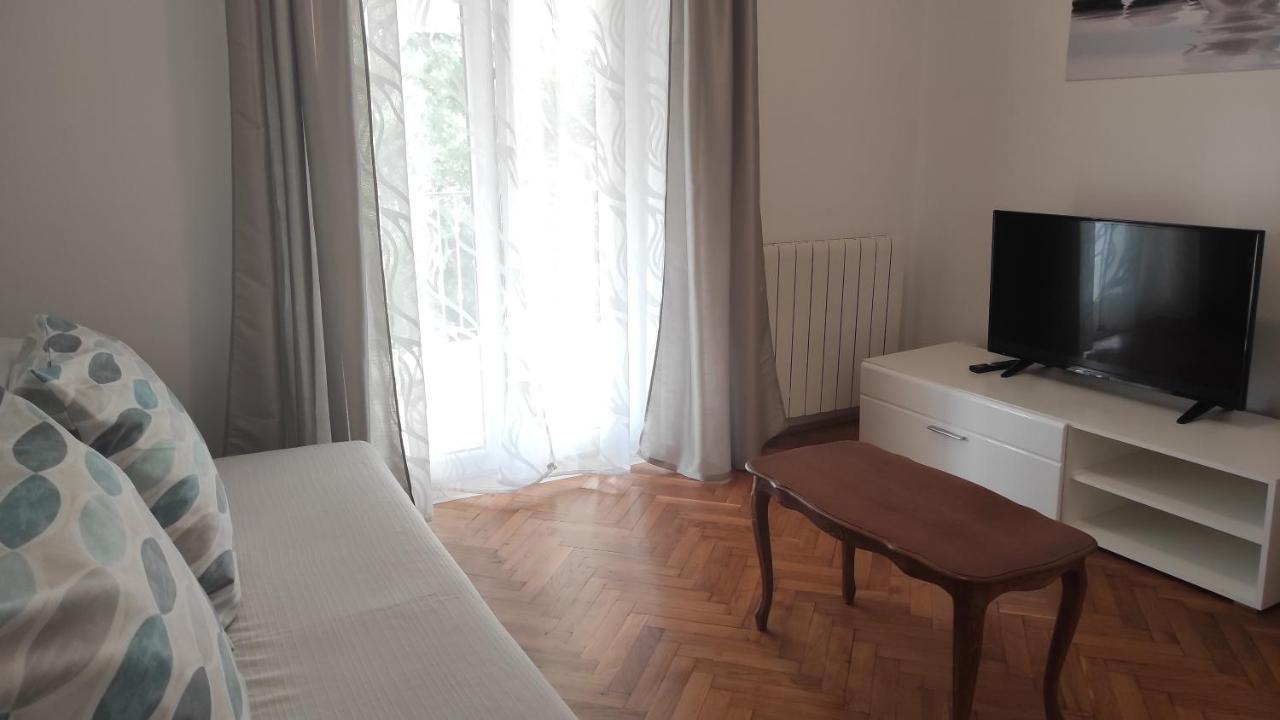 Apartamento App Karmen With Free Parking Poreč Exterior foto